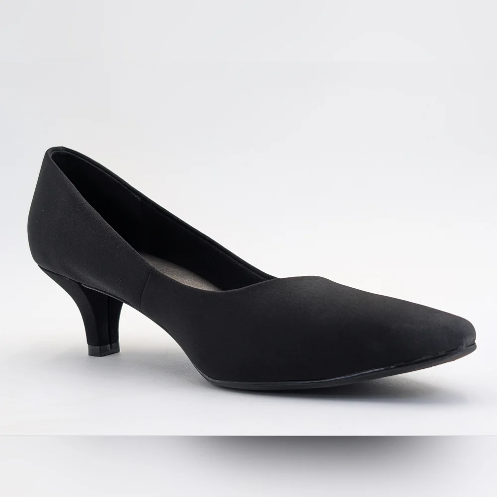 Coach and Four Women Sz 9 Satin Black Cushioned Round Toe Slip-In Mid-Heel Pumps